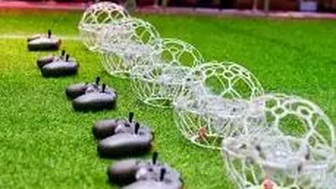 杨超越挑战火鸡面辣到流泪：小瞧了辣度，面部失感